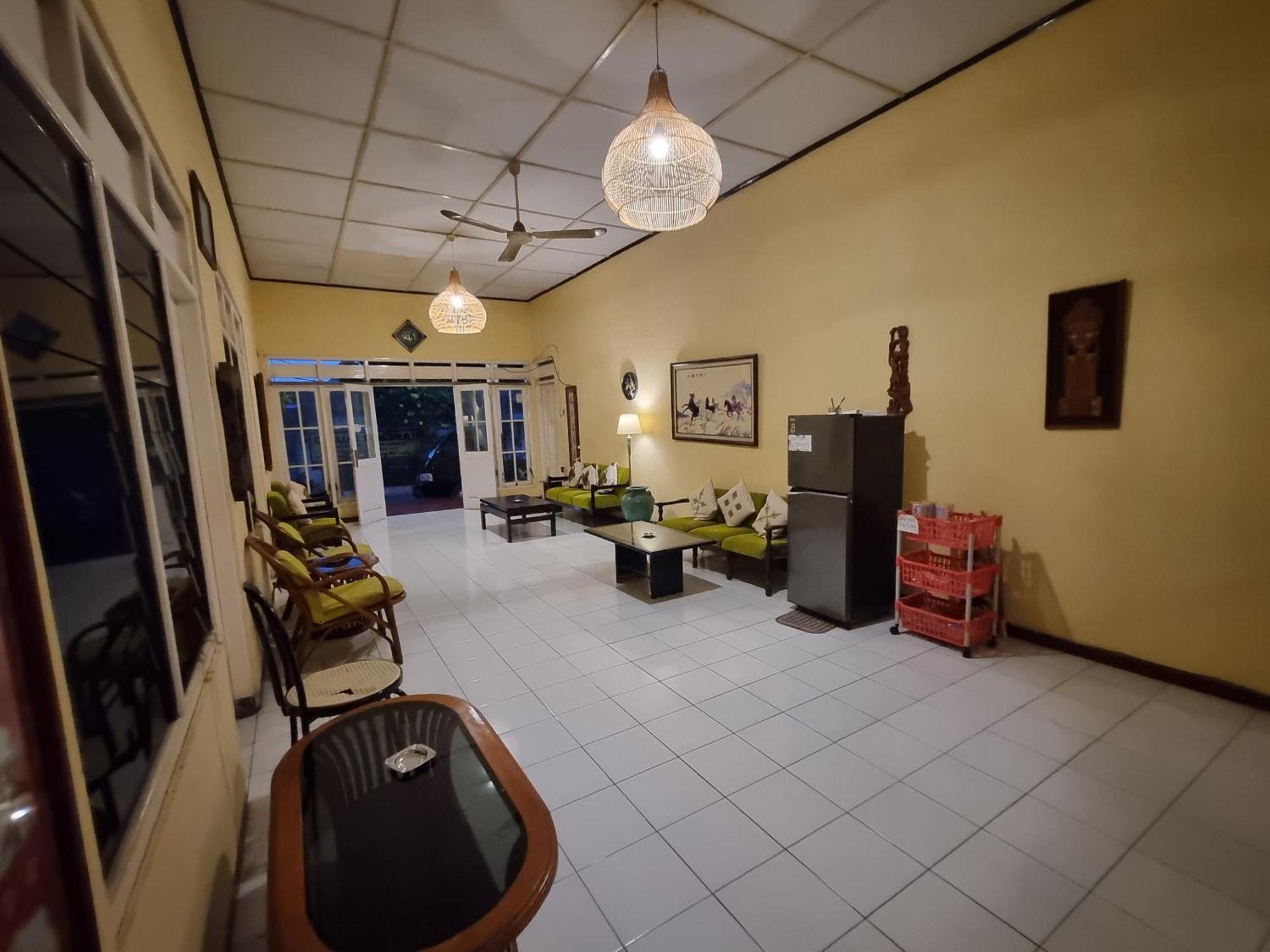 Banana Homestay Prawirodirjan Yogyakarta Exterior foto