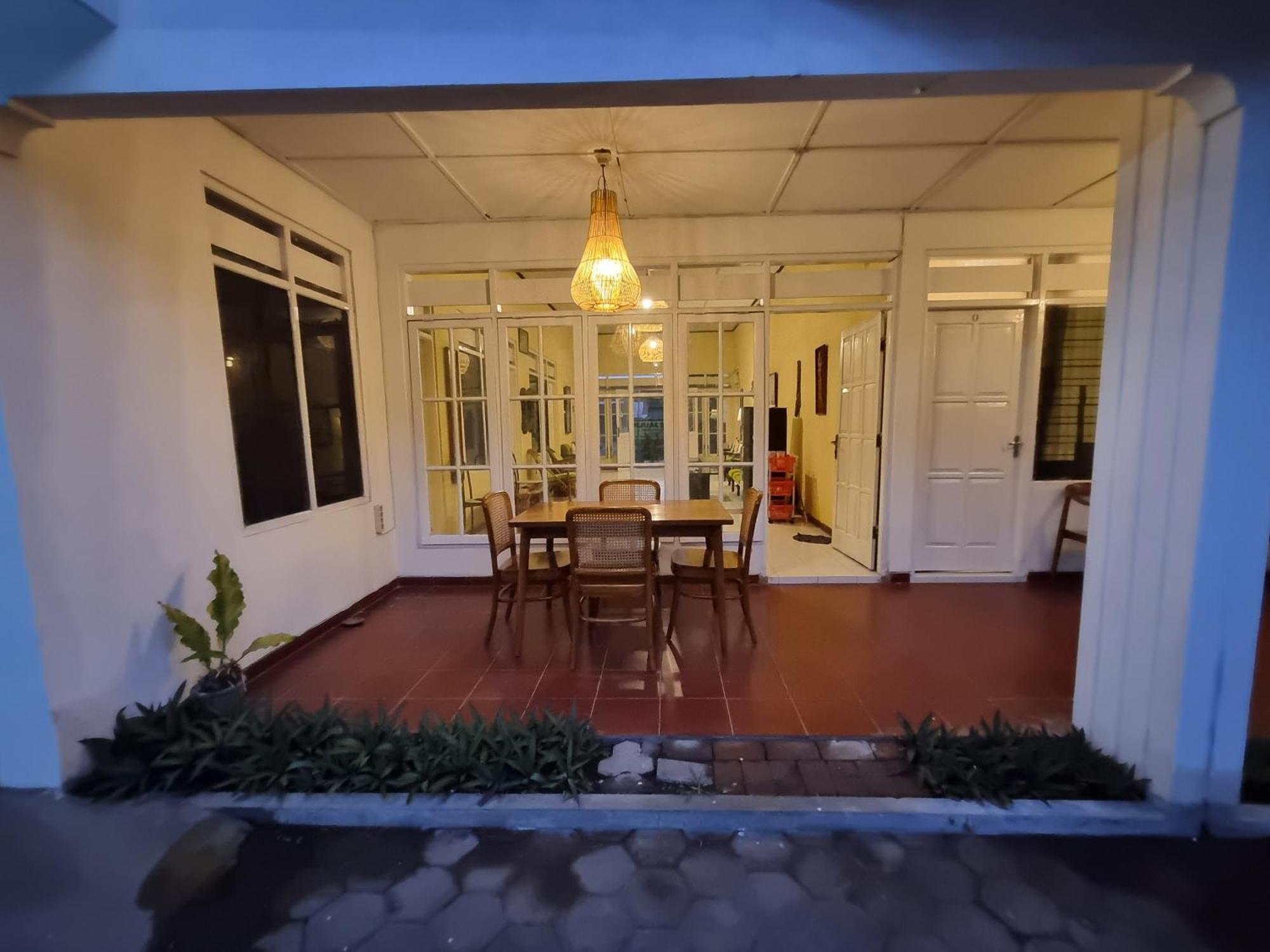 Banana Homestay Prawirodirjan Yogyakarta Exterior foto